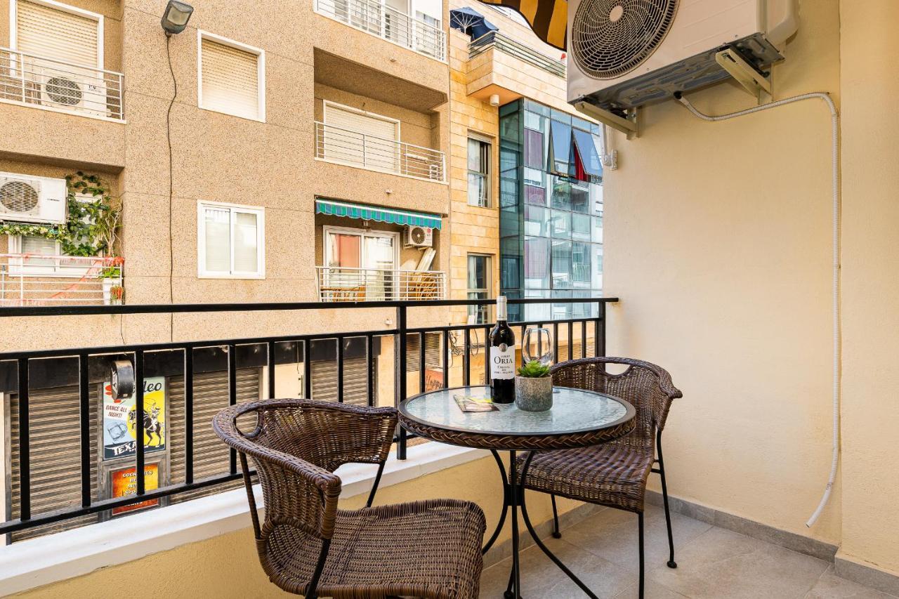 Apolo Beach Front - Sea View Luxury Apartment 托雷维耶哈 外观 照片